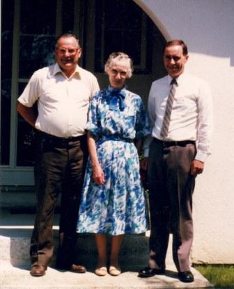 pictures/CECILIA & WILLIAM HUTCHISON/Groups/1.2.2  1988.jpg